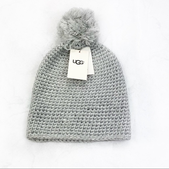 [UGG] Basic Gray Cable Knit Logo Beanie Hat - Picture 2 of 3